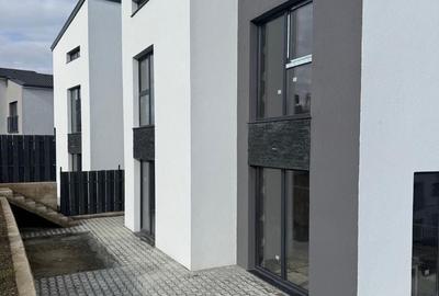 Duplex cu 4 camere cu Canalizare în Dezmir - 1