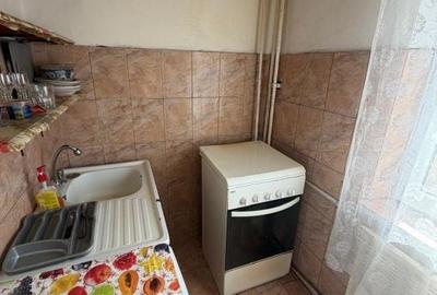Garsonieră decomandată în Rătești