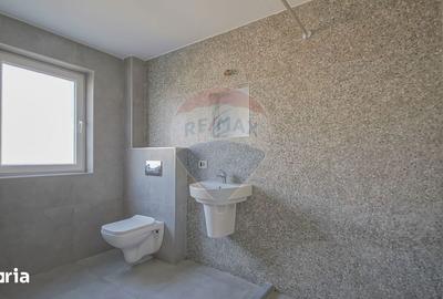Casă cu 9 camere cu Teren 340 Mp în Florilor - 5
