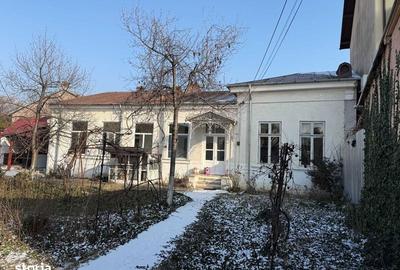 Teren de 1056 mp, în Blejoi - 3