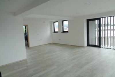 Apartament cu 4 camere decomandat în Gheorghe Doja - 2