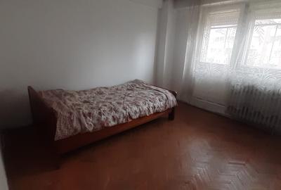 Apartament cu 3 camere decomandat în Gării - 2