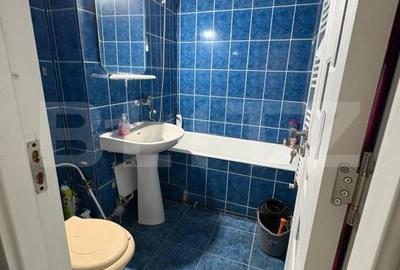 Apartament cu 2 camere semidecomandat în Craiovei