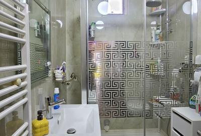 Casă cu 3 camere decomandat cu Teren 406 Mp în Central