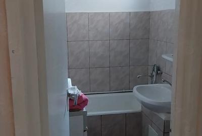 Apartament cu 2 camere decomandat în UTA - 7