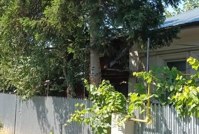 Casă cu Teren 300 Mp în Central