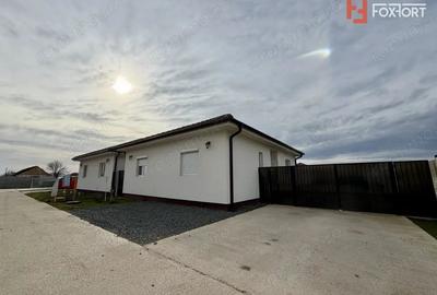 Casă cu 3 camere cu Teren 330 Mp în Sânandrei