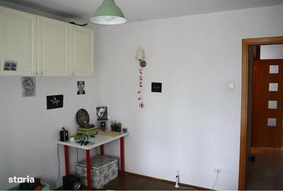 Apartament cu 4 camere semidecomandat în Titan - 10