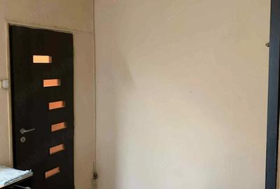 Apartament cu 2 camere nedecomandat în Central