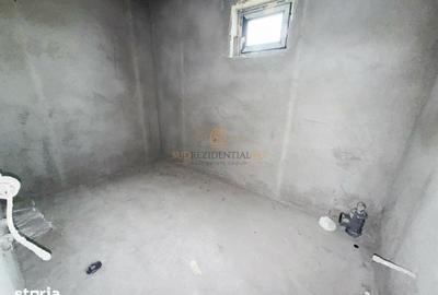 Casă cu 5 camere cu Teren 334 Mp în Vidra