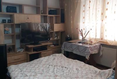 Apartament cu 2 camere semidecomandat în Tractorul
