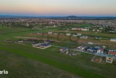 Teren de 511 mp, în Sânmartin