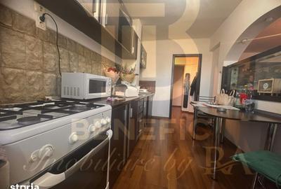Apartament cu 2 camere decomandat în Republicii