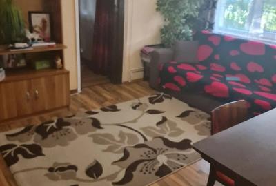 Apartament cu 2 camere decomandat în Micro 15