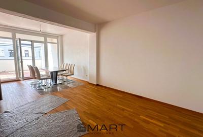 Apartament cu 4 camere decomandat în Lazaret
