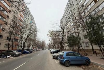 Apartament cu 3 camere decomandat în Câmpia Libertății