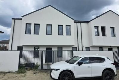 Casă cu 4 camere cu Teren 250 Mp în Vest - 1