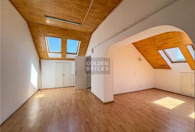 Casă individuală cu 7 camere cu Teren 300 Mp în Băneasa - 10
