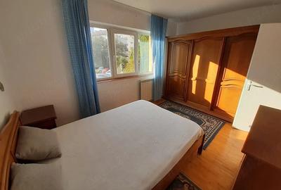 Apartament cu 4 camere decomandat în Nufărul
