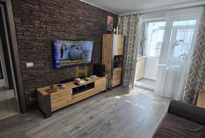Apartament cu 2 camere decomandat, mobilat în Brâncoveanu