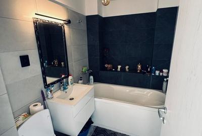 Apartament cu 3 camere decomandat în Mofleni