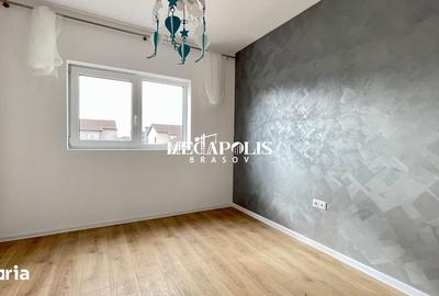 Casă cu 4 camere cu Teren 300 Mp în Central - 2