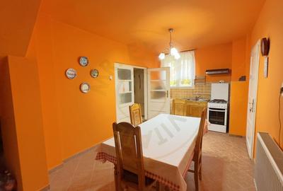 Casă individuală cu 7 camere cu Canalizare în Central - 7