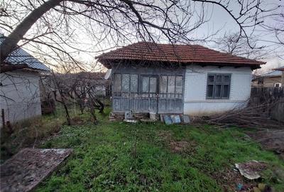 Teren de 1353 mp, în Beceni - 1