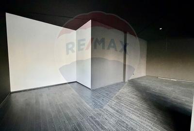 Spațiu comercial, de 270 mp, în Nord - 17