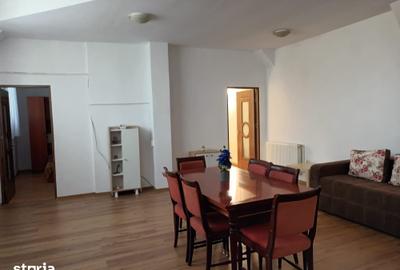 Apartament cu 3 camere în Calea București