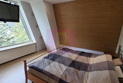 Casă cu 4 camere în Central
