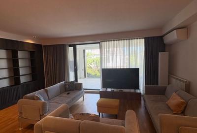 Apartament cu 3 camere în Băneasa