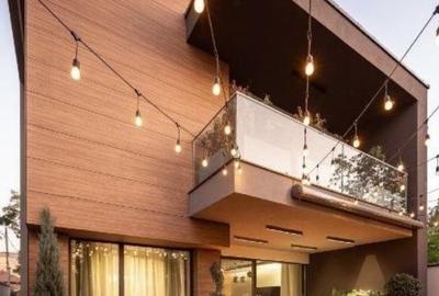Casă cu 12 camere cu Teren 360 Mp în Domenii