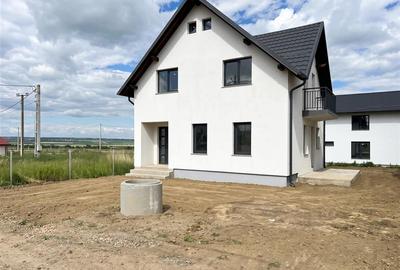 Casă individuală cu 4 camere cu Teren 286 Mp în Tișăuți