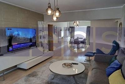 Apartament cu 4 camere decomandat în Victoriei