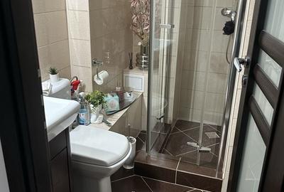 Apartament cu 3 camere semidecomandat în Crângași - 1