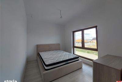 Casă cu 4 camere cu Teren 400 Mp în Vladimirescu