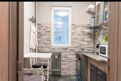 Apartament cu 2 camere semidecomandat în Berceni