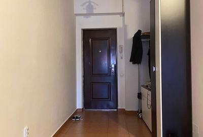 Apartament cu 3 camere semidecomandat în Central - 4