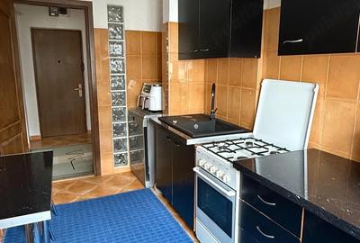 Apartament cu 3 camere decomandat, mobilat în Central - 1