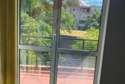 Casă cu 5 camere cu Teren 188 Mp în Vitan