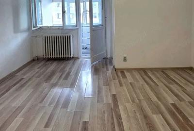 Garsonieră semidecomandată în Uverturii