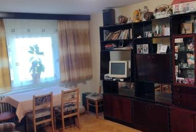 Apartament cu 3 camere decomandat, mobilat în Cug - 2