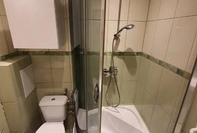 Garsonieră decomandată în Titan