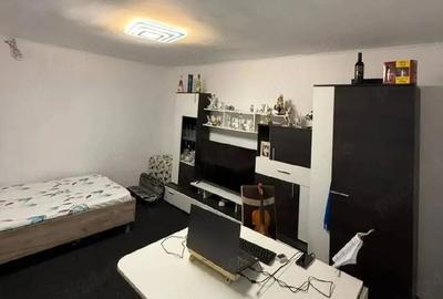 Casă cu Teren 220 Mp în Central