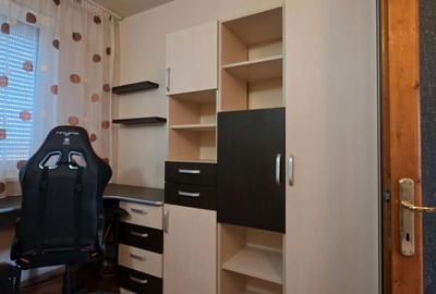 Apartament cu 3 camere decomandat în Cantemir - 9