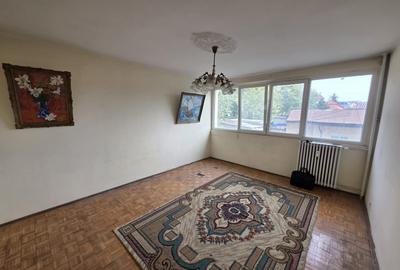 Apartament cu 2 camere decomandat în Tineretului