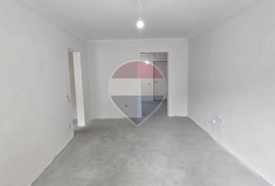 Apartament cu 2 camere semidecomandat în Crângași