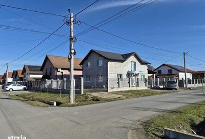 Casă cu 4 camere cu Teren 170 Mp în Livada - 1