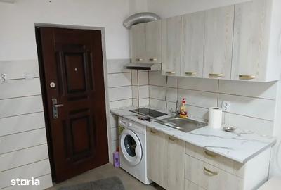 Garsonieră în Baza 3